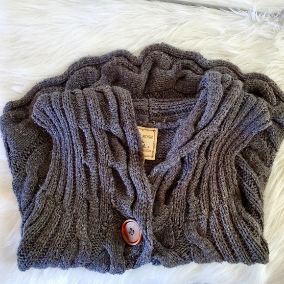 Pink Rose - Sleeveless Sweater - Picture 7 of 7